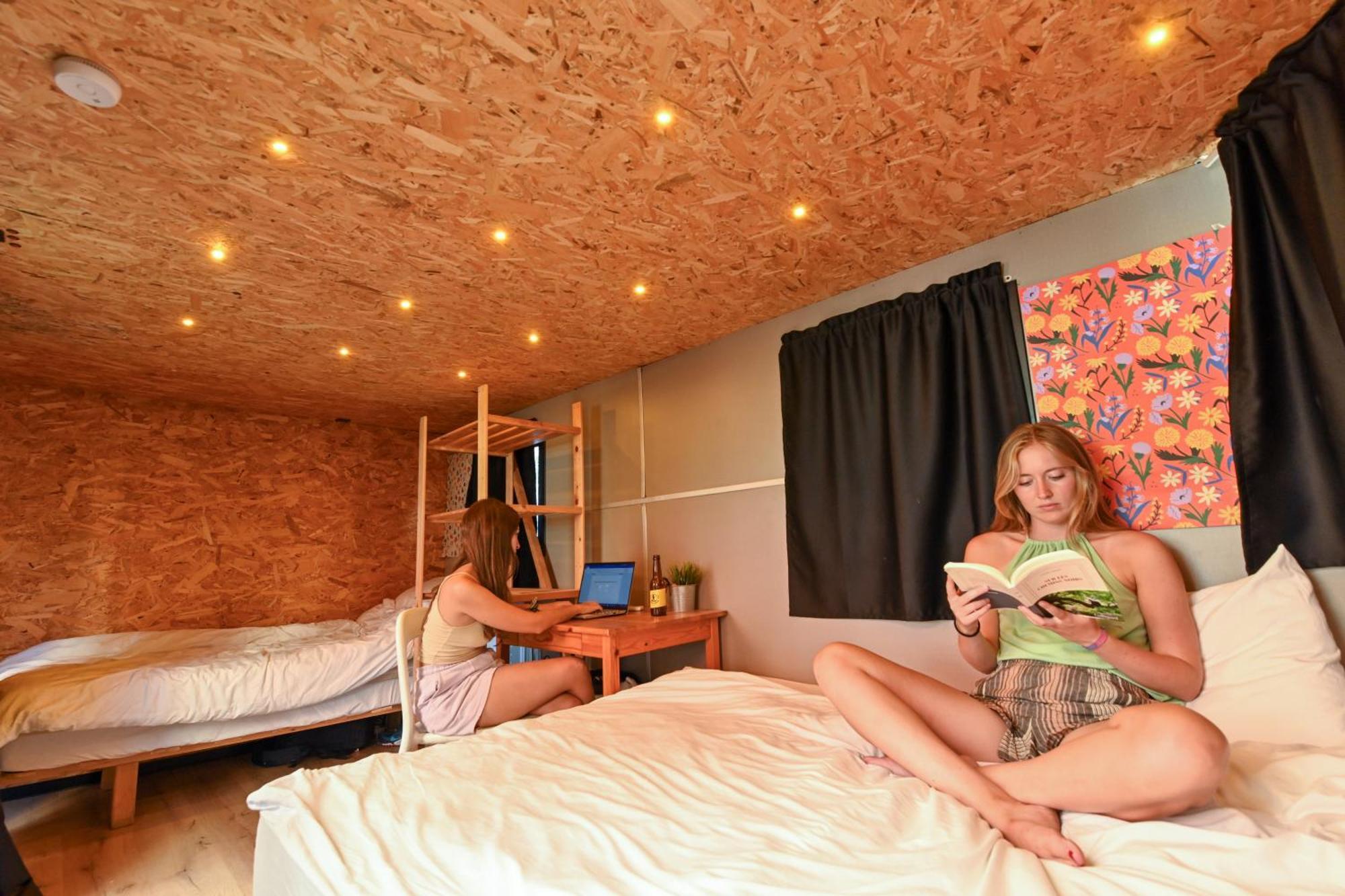 Caravan Hostel Tel Aviv By Roger Age 18-45 Exterior foto