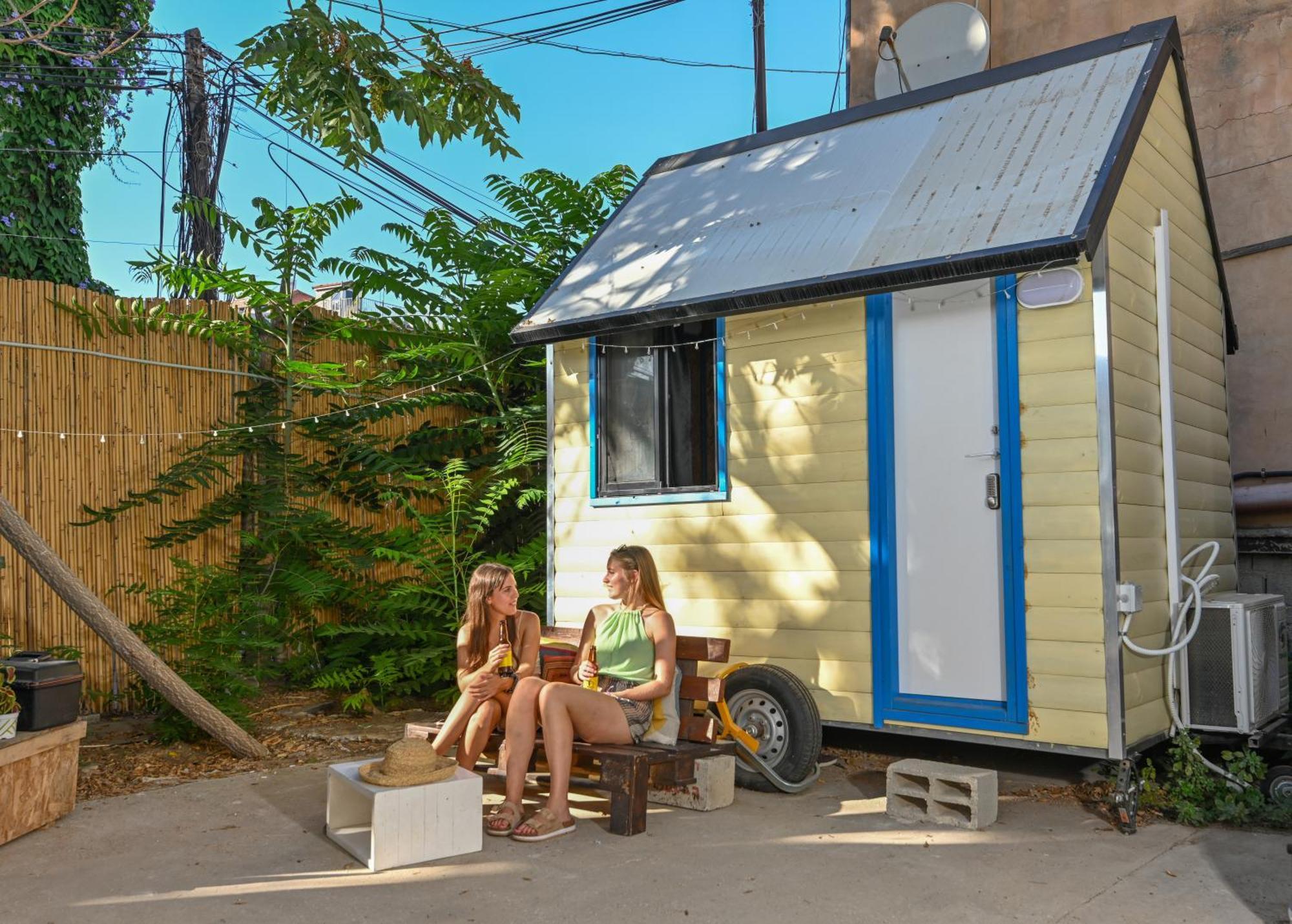 Caravan Hostel Tel Aviv By Roger Age 18-45 Exterior foto