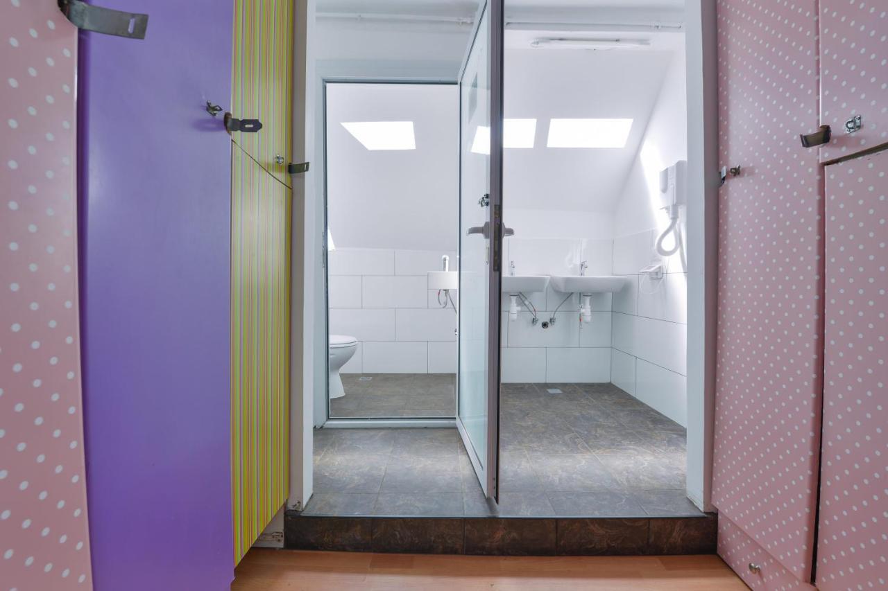 Caravan Hostel Tel Aviv By Roger Age 18-45 Exterior foto